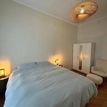 Apartment To Live *
